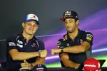 Foto zur News: Marcus Ericsson (Sauber) und Daniel Ricciardo (Red Bull)