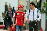 Foto zur News: Esteban Gutierrez und Toto Wolff