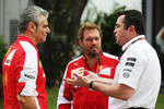 Foto zur News: Maurizio Arrivabene (Ferrari) und Eric Boullier (McLaren)