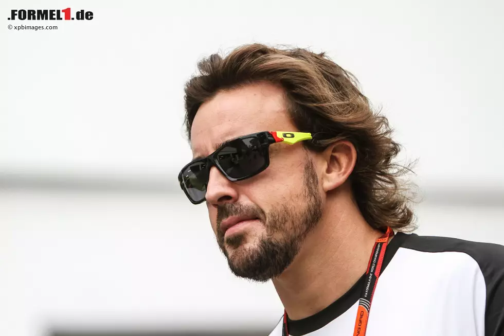 Foto zur News: Fernando Alonso (McLaren)