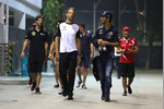 Foto zur News: Daniel Ricciardo (Red Bull) und Jenson Button (McLaren)