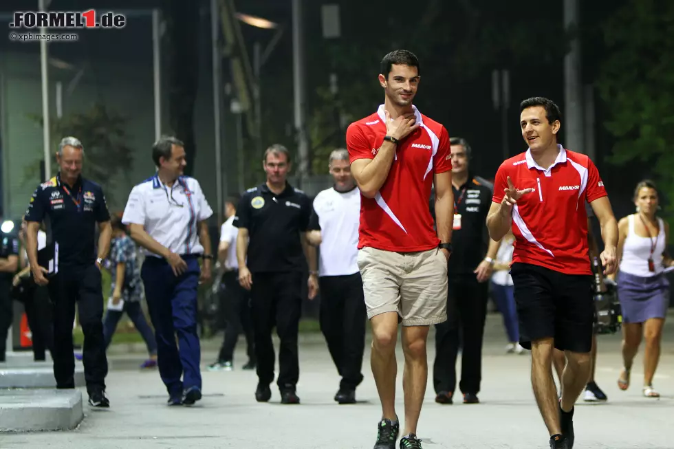 Foto zur News: Alexander Rossi (Manor-Marussia) und Fabio Leimer