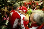 Foto zur News: Sebastian Vettel (Ferrari) und Maurizio Arrivabene