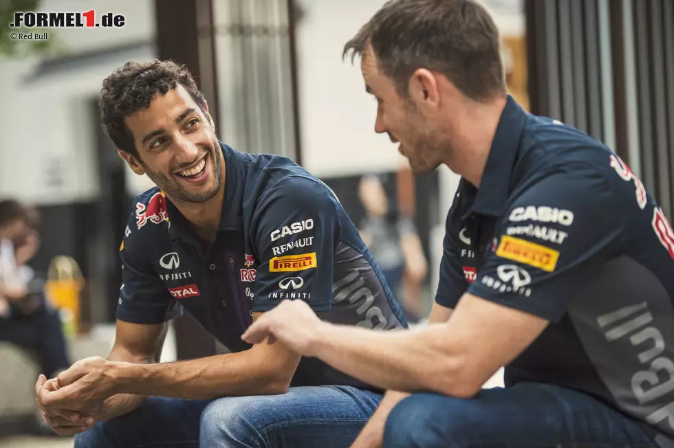 Foto zur News: Daniel Ricciardo, Daniil Kwjat (Red Bull)