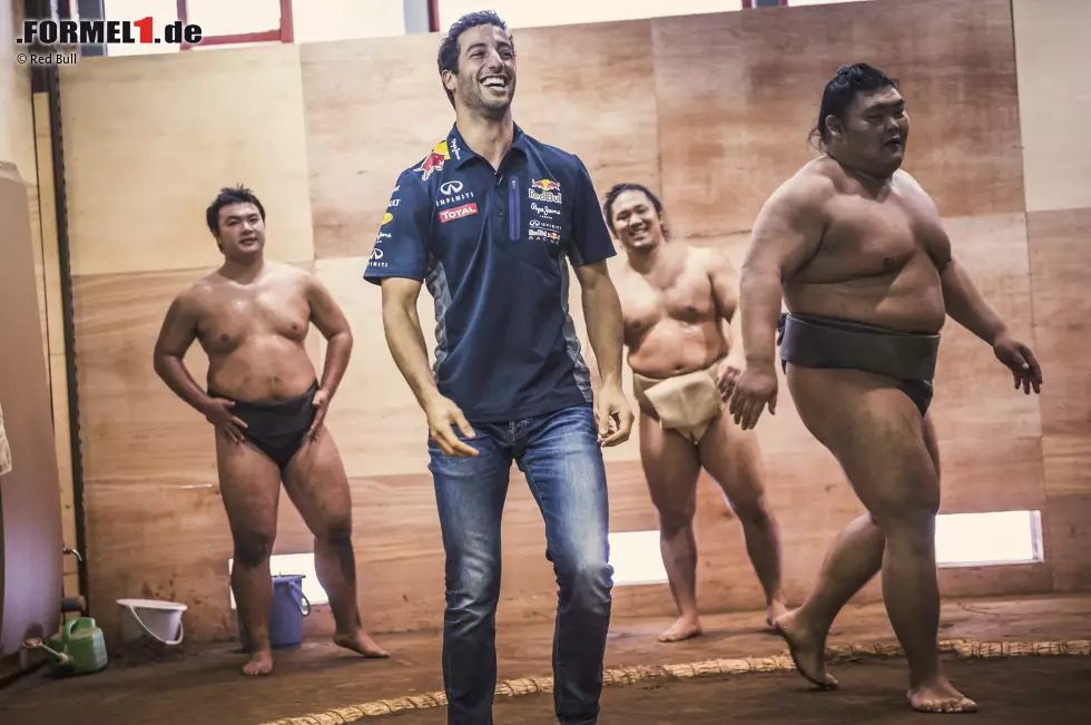 Foto zur News: Daniel Ricciardo, Daniil Kwjat (Red Bull)