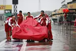 Foto zur News: Ferrari-Mechaniker