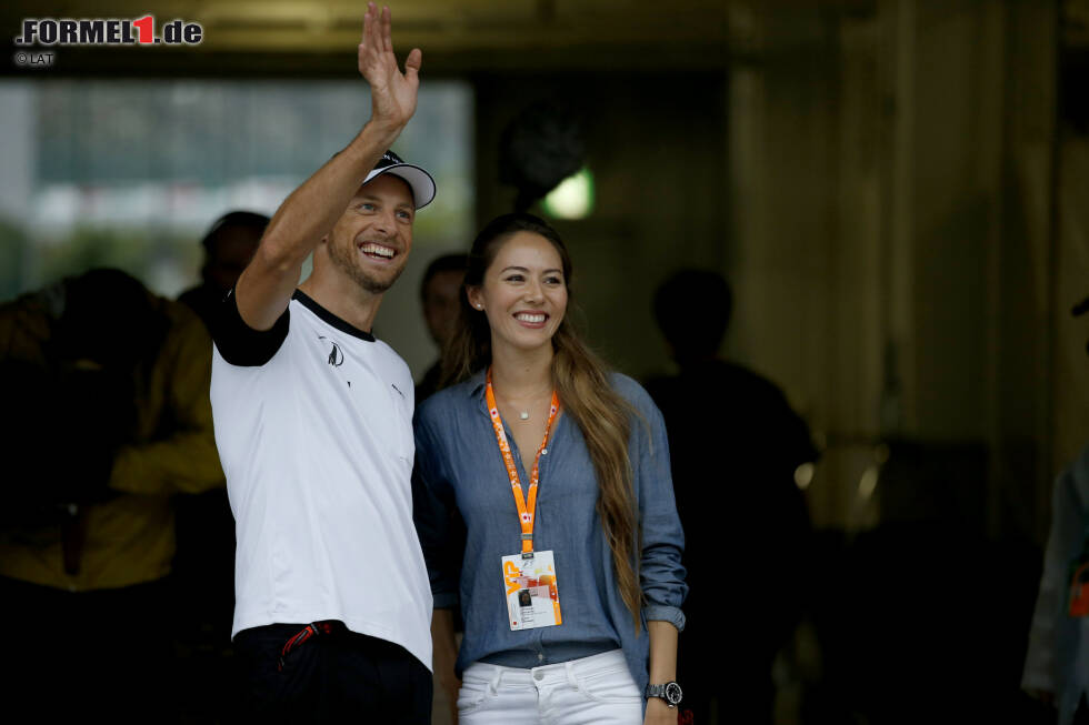 Foto zur News: Jenson Button (McLaren) und seine Ehefrau Jessica