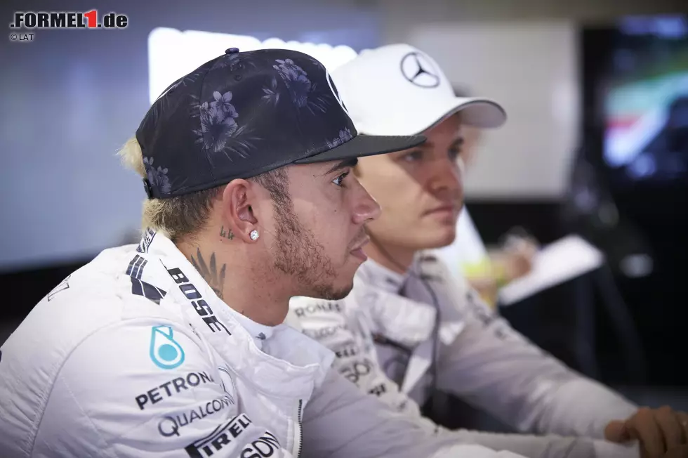 Foto zur News: Lewis Hamilton (Mercedes) und Nico Rosberg (Mercedes)