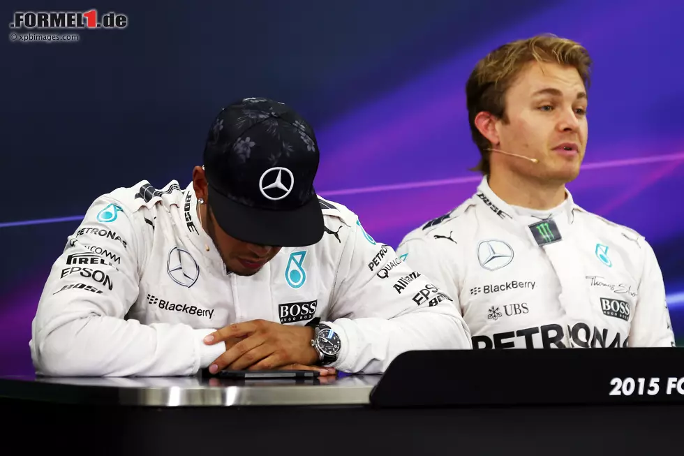 Foto zur News: Lewis Hamilton (Mercedes) und Nico Rosberg (Mercedes)