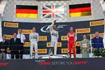 Foto zur News: Nico Rosberg (Mercedes), Lewis Hamilton (Mercedes) und Sebastian Vettel (Ferrari)