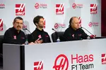 Gallerie: Teamchef Günther Steiner, Romain Grosjean und Teambesitzer Gene Haas