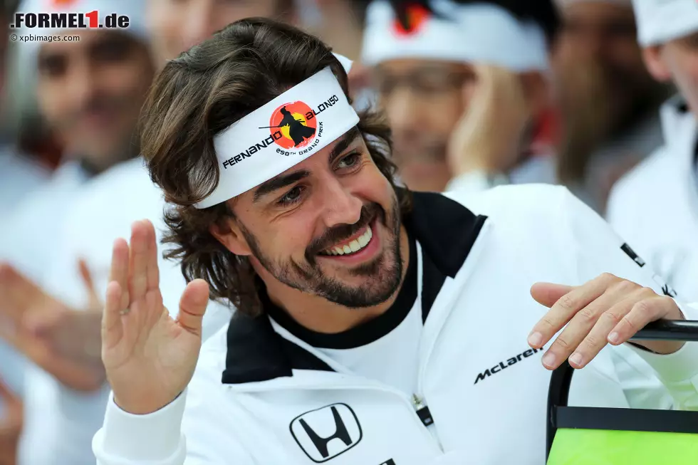 Foto zur News: Fernando Alonso (McLaren)