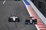 Foto zur News: Felipe Nasr (Sauber) und Felipe Massa (Williams)