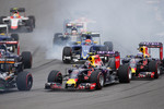 Foto zur News: Daniil Kwjat (Red Bull), Daniel Ricciardo (Red Bull), Felipe Nasr (Sauber) und Pastor Maldonado (Lotus)