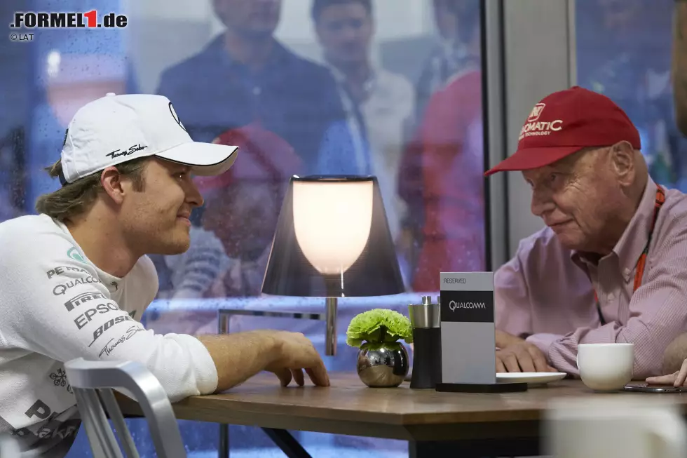 Foto zur News: Nico Rosberg (Mercedes) und Niki Lauda