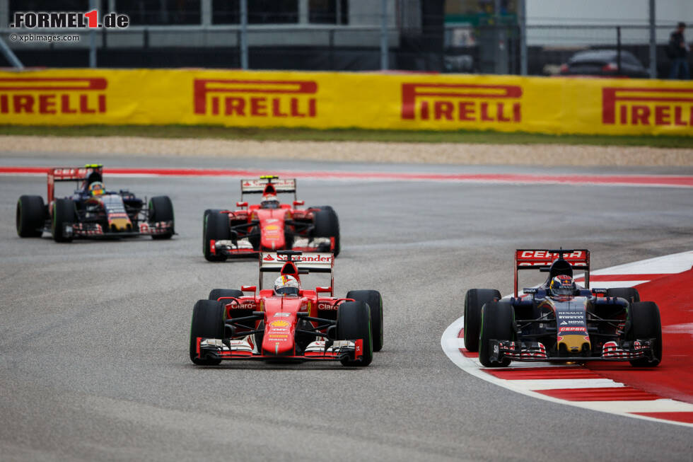 Foto zur News: Sebastian Vettel (Ferrari) und Max Verstappen (Toro Rosso)