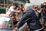 Foto zur News: Lewis Hamilton (Mercedes) und Bernie Ecclestone