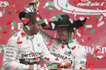 Foto zur News: Nico Rosberg (Mercedes) und Lewis Hamilton (Mercedes)