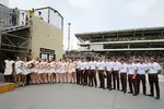 Foto zur News: Grid-Girls &amp; -Boys