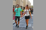 Foto zur News: Fernando Alonso (McLaren) mit Freundin Lara Alvarez