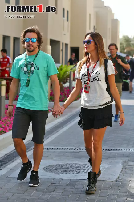 Foto zur News: Fernando Alonso (McLaren) mit Freundin Lara Alvarez