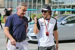 Foto zur News: Carlos Sainz und Fernando Alonso (McLaren)