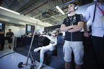 Foto zur News: Lewis Hamilton (Mercedes) und Pascal Wehrlein