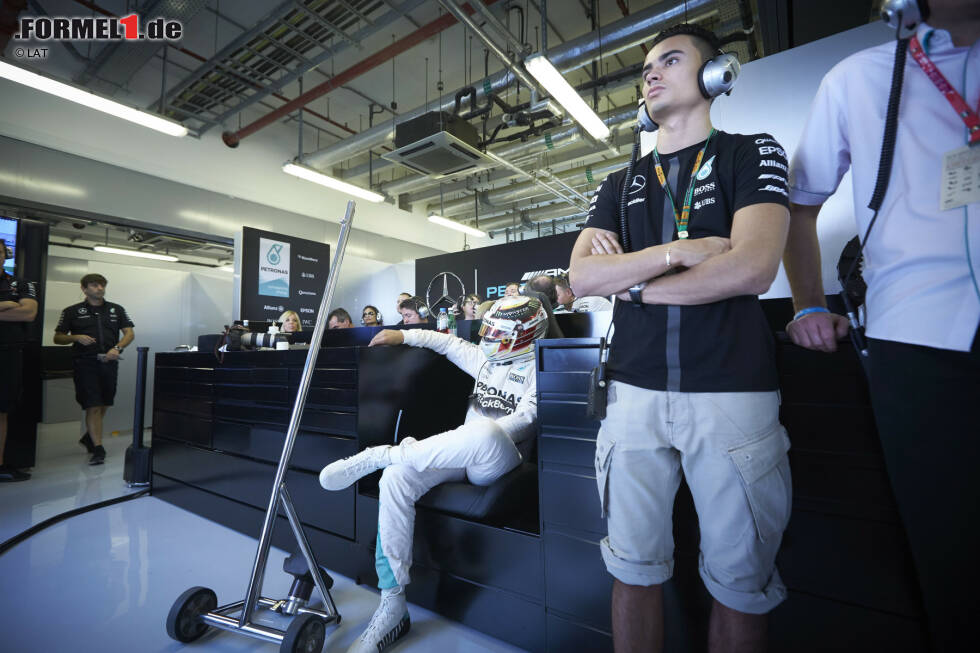 Foto zur News: Lewis Hamilton (Mercedes) und Pascal Wehrlein