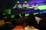 Foto zur News: Lewis Hamilton (Mercedes), Nico Rosberg (Mercedes) und Kimi Räikkönen (Ferrari)