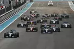 Foto zur News: Nico Rosberg (Mercedes), Lewis Hamilton (Mercedes) und Kimi Räikkönen (Ferrari)