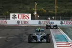 Foto zur News: Nico Rosberg (Mercedes) und Lewis Hamilton (Mercedes)