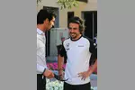 Foto zur News: Mark Webber und Fernando Alonso (McLaren)