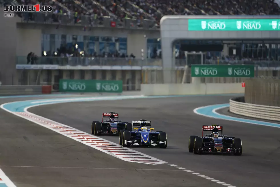 Foto zur News: Carlos Sainz (Toro Rosso), Marcus Ericsson (Sauber) und Max Verstappen (Toro Rosso)