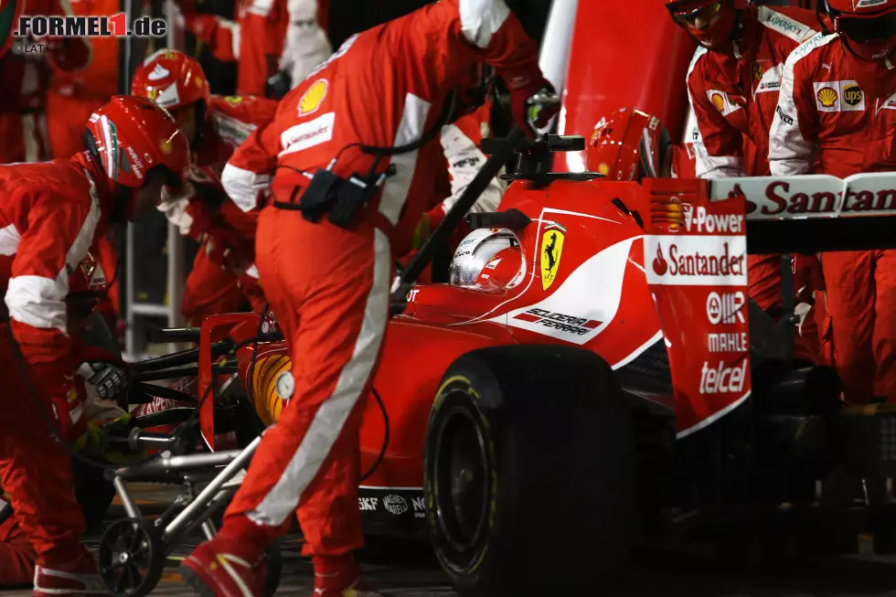 Foto zur News: Sebastian Vettel (Ferrari)