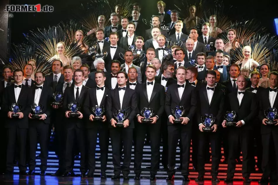 Foto zur News: Gruppenfoto bei der FIA-Gala