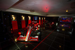 Foto zur News: Formel-4-Auto und McLaren-Honda MP4-30