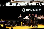 Foto zur News: Kevin Magnussen (Renault), Jolyon Palmer (Renault) und Esteban Ocon (Renault)