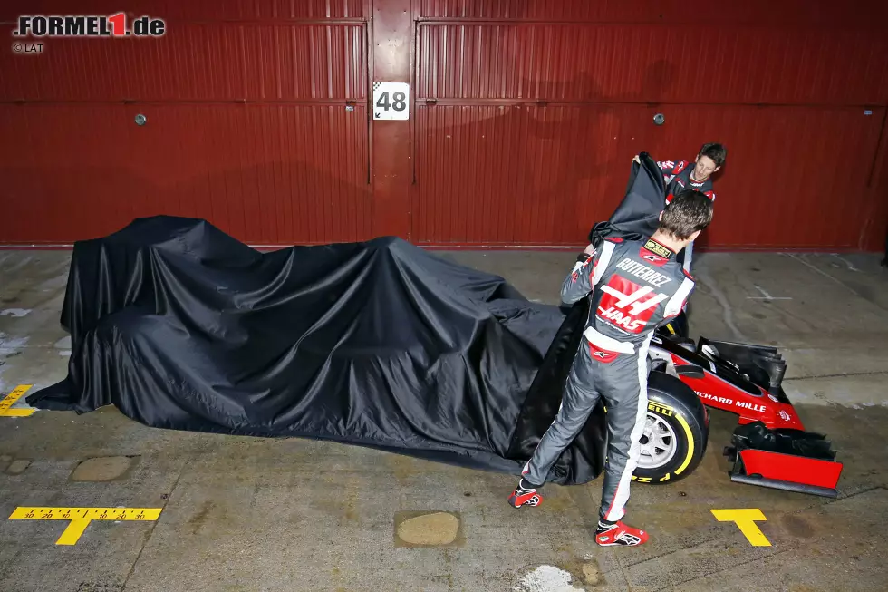 Foto zur News: Romain Grosjean (Haas) und Esteban Gutierrez (Haas)