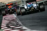 Foto zur News: Daniel Ricciardo (Red Bull) und Valtteri Bottas (Williams)