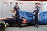 Foto zur News: Max Verstappen (Toro Rosso) und Carlos Sainz (Toro Rosso)