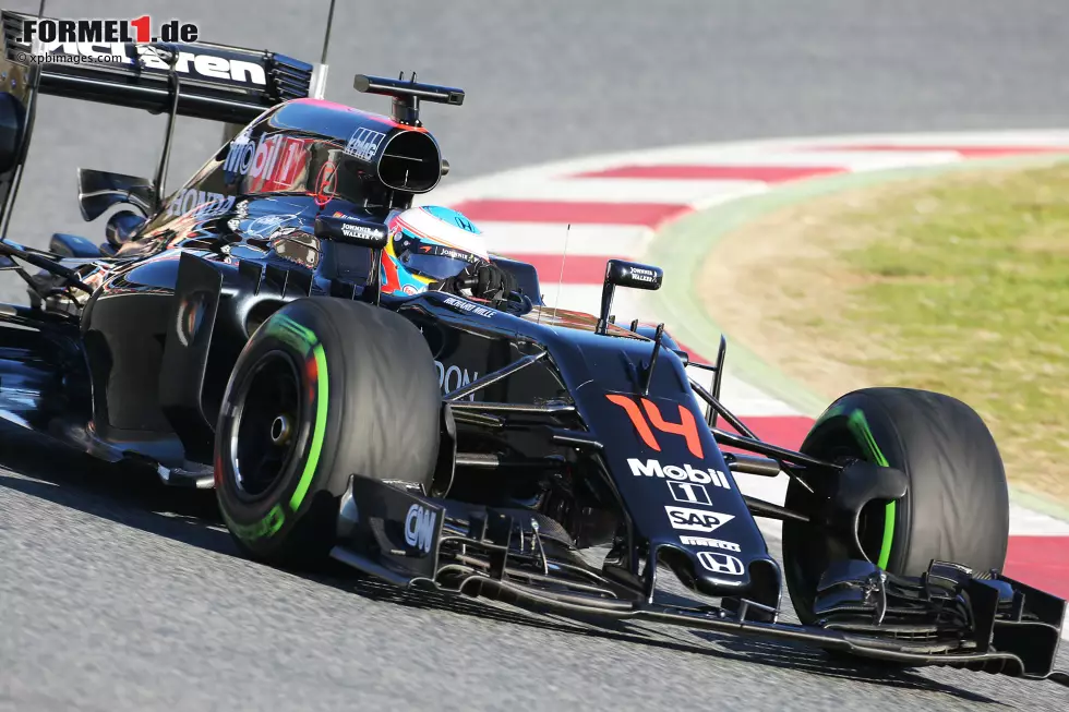 Foto zur News: Fernando Alonso (McLaren)