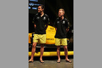 Foto zur News: Jolyon Palmer (Renault) und Kevin Magnussen (Renault)