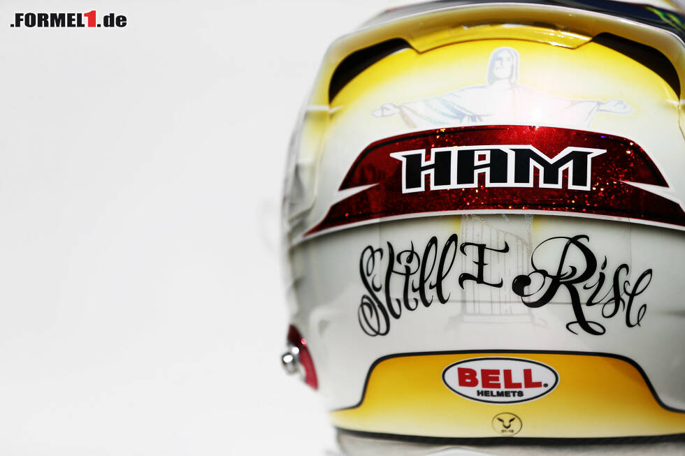 Foto zur News: Hier durch die Helme aller Formel-1-Fahrer klicken. &amp;quot;Still I Rise&amp;quot; steht auf jenem von Lewis Hamilton.