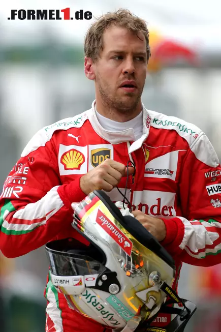 Foto zur News: Klicken Sie sich durch die Reaktionen zum neuen Qualifying. Sebastian Vettel: &amp;quot;Ich weiß nicht, wieso alle überrascht sind. Wir alle haben gesagt, dass es so kommen würde - und es ist passiert. Für die Leute auf den Tribünen ist das nicht der richtige Weg.&amp;quot;