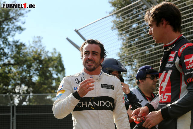 Foto zur News: Fernando Alonso musste nach dem Crash erst malwieder die Orientierung finden