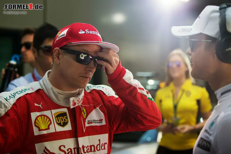 Foto zur News: Nico Rosberg (Mercedes) und Kimi Räikkönen (Ferrari)