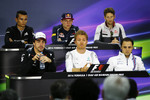 Foto zur News: Fernando Alonso, Nico Rosberg (Mercedes), Felipe Massa (Williams), Romain Grosjean (Haas), Max Verstappen (Toro Rosso) und Pascal Wehrlein (Manor)
