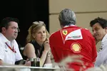 Foto zur News: Eric Boullier, Toto Wolff und Susie Wolff