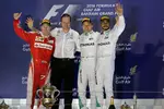 Gallerie: Nico Rosberg (Mercedes), Lewis Hamilton (Mercedes) und Kimi Räikkönen (Ferrari)