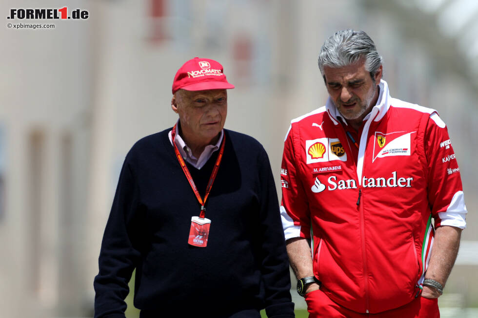 Foto zur News: Niki Lauda (Mercedes) und Maurizio Arrivabene (Ferrari)